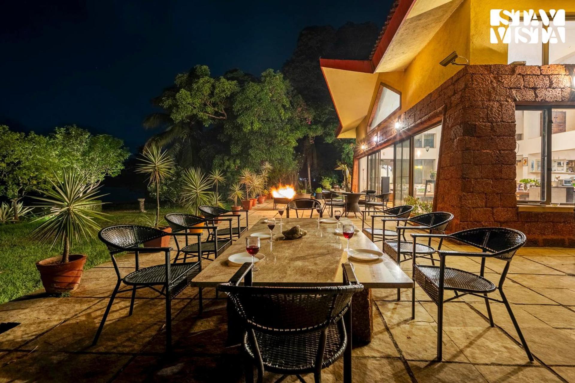 Stayvista At Three Shores With Lake View & Alfresco Dining Khamshet Kültér fotó